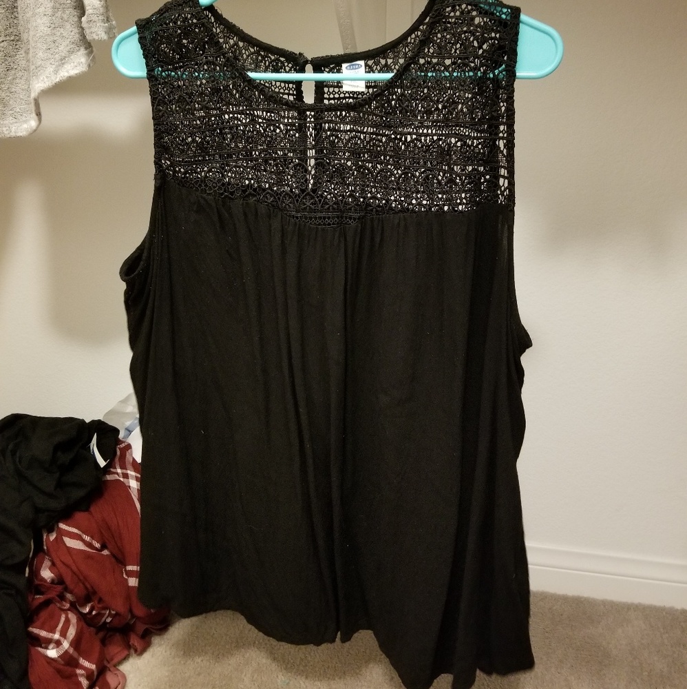 Old Navy top